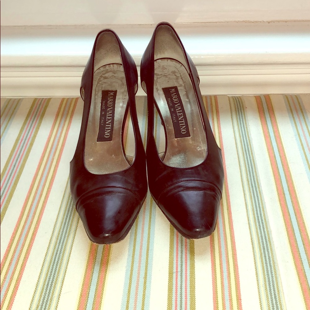 Black Valentino shoes with cutouts. Preowned.